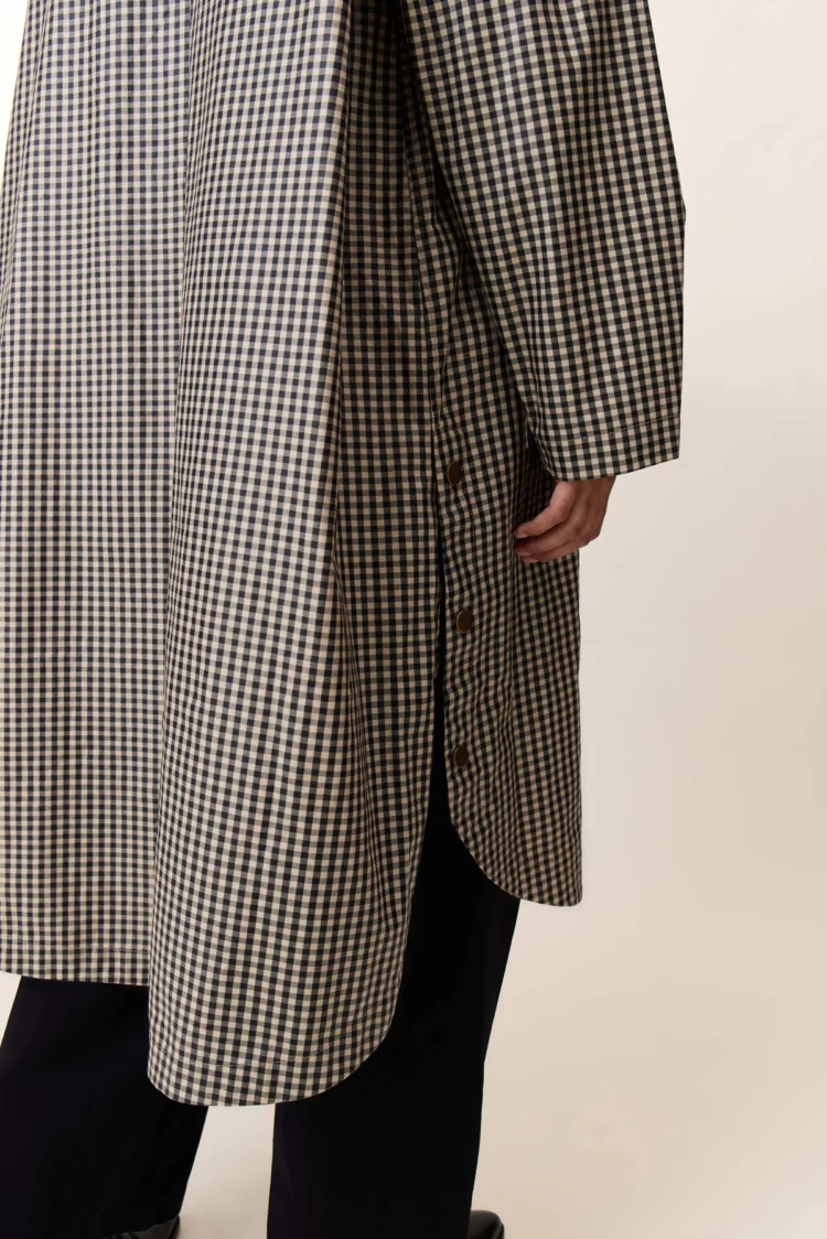 Poncho Vannah Checki écru Leon & Harper – Image 4